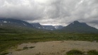 20110719165111  Oikealla Pältsan terävä huippu pilvessä (1404m).