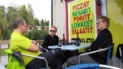 Henkka tuli viimeiselle päivälle mukaan kirittämään. Tauolla Söderkullassa.